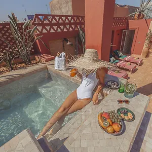 2* رياد Le Limoun And